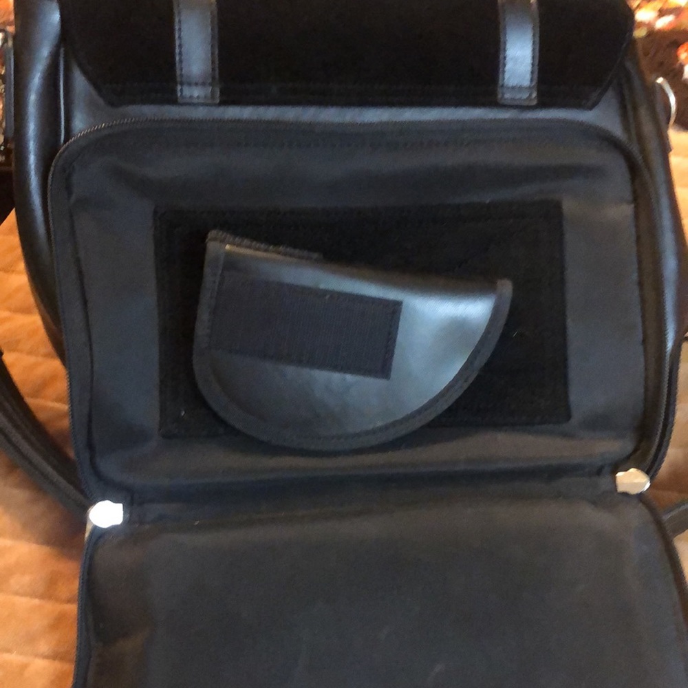 Black Conceal Carry Satchel with Texture and Turnlock Closure - Picture 4 of 6